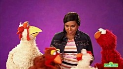 Mindy Kaling and Elmo are Very Enthusiastic!