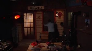 S01E29-Train Coming