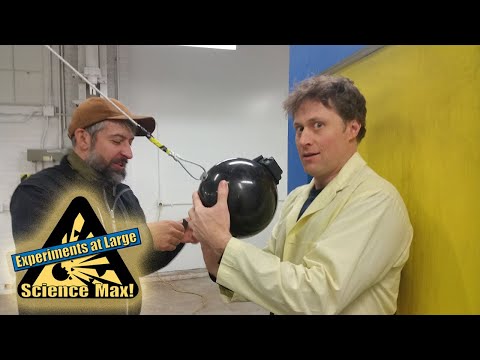 S03E10-Mousetrap Boat