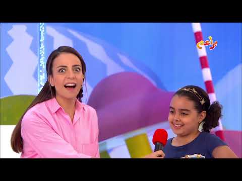 مصممة الأزياء