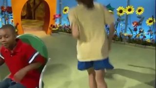 S01E02-Good Dancing and Bad Teeth