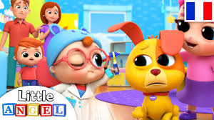 Bébé Louis Joue au Docteur