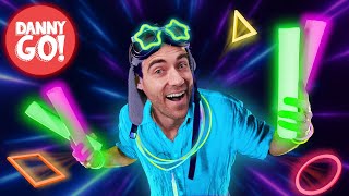 S01E79-Glow in the Dark Shapes Dance