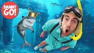 S01E82-Sharks in the Water 2 Rise of the Shark King
