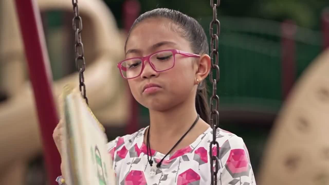 S01E07-Dino In The Dark